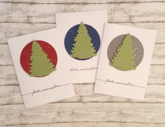 3 Weihnachtskarten Weihnachtsbaum auf einem Kreis, verschieden farbig rot, blau grün
